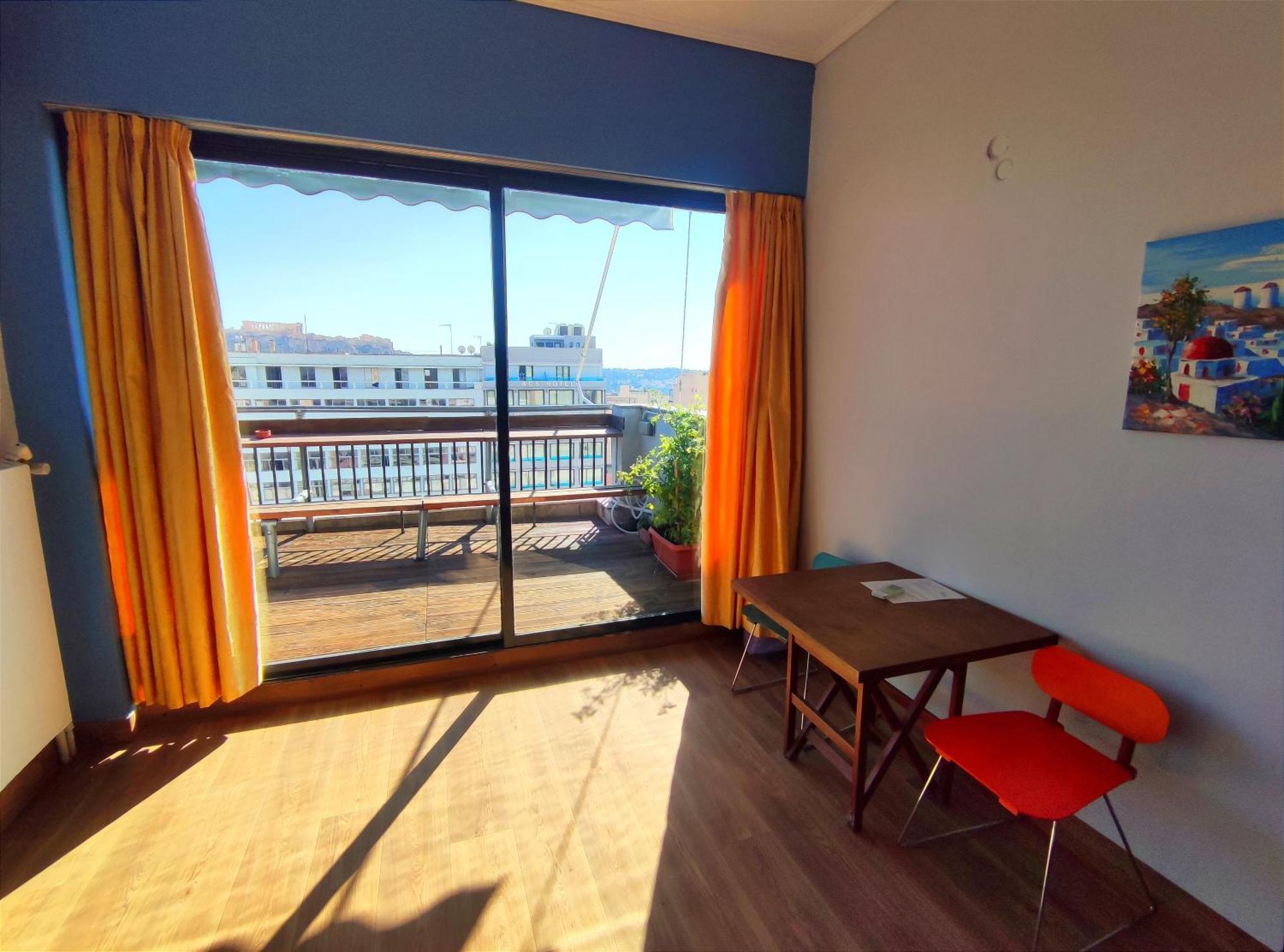 Sleepeasy Homestay Athens